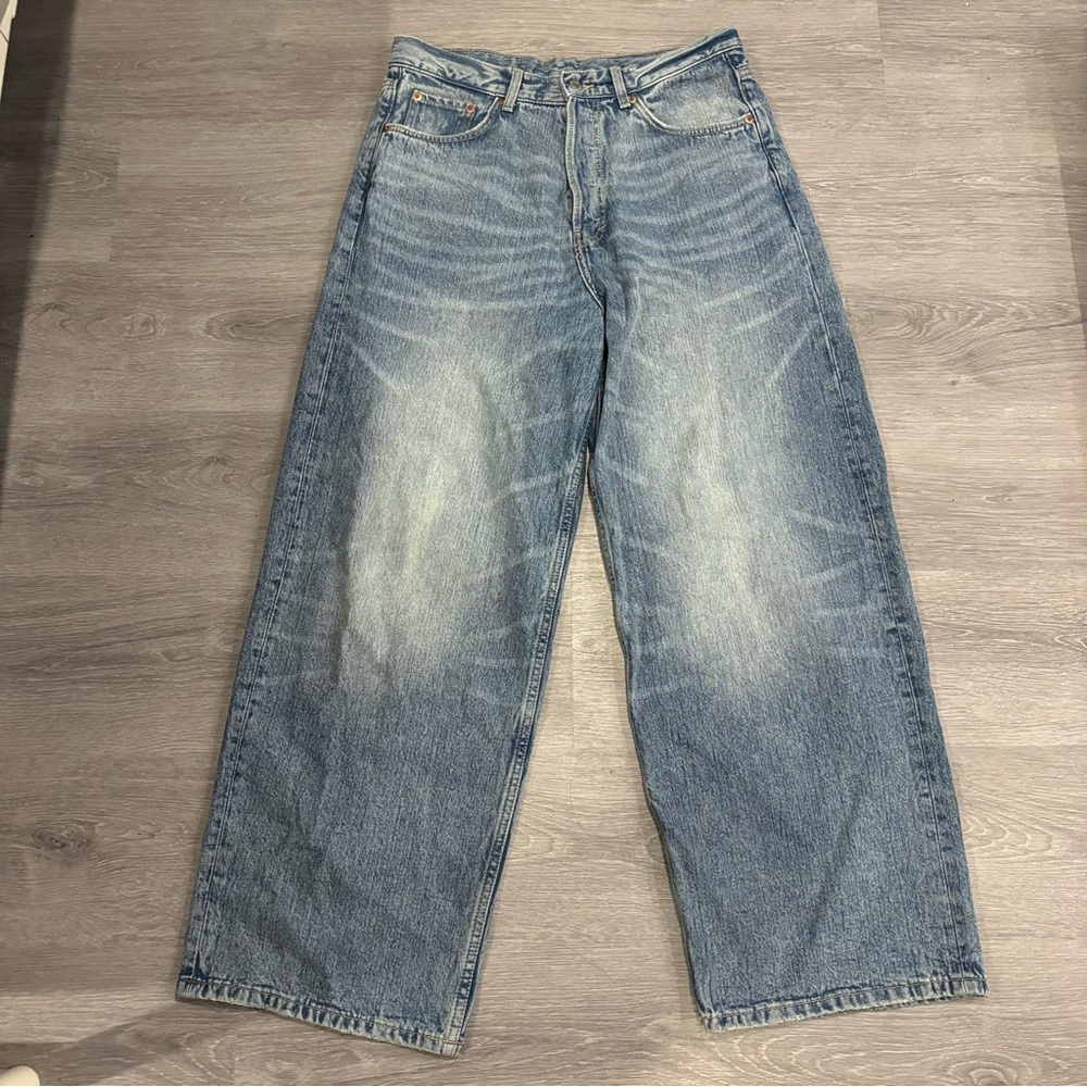 Weekday Astro Baggy Jeans in Blue Streams